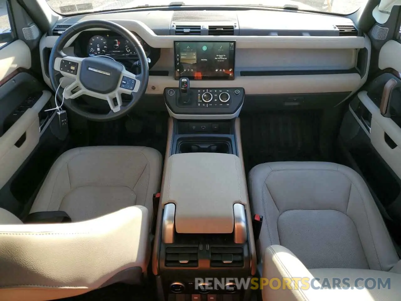8 Photograph of a damaged car SALEPFEUXP2169353 LAND ROVER DEFENDER 2023