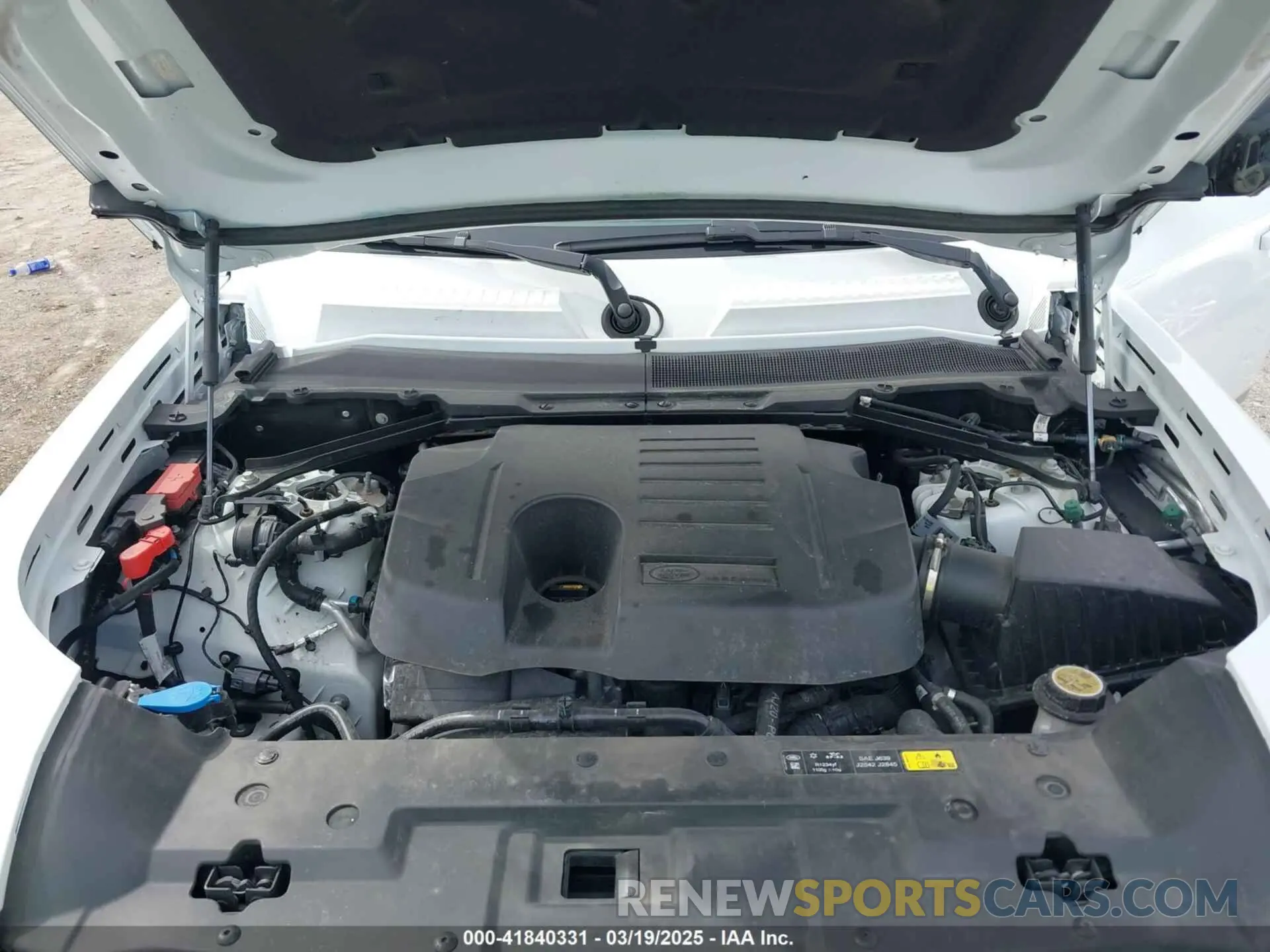 10 Photograph of a damaged car SALEVFEU0P2241361 LAND ROVER DEFENDER 2023