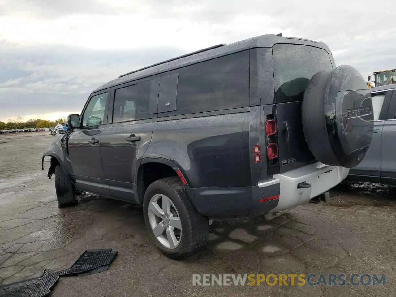 2 Photograph of a damaged car SALEVFEU1P2142841 LAND ROVER DEFENDER 2023