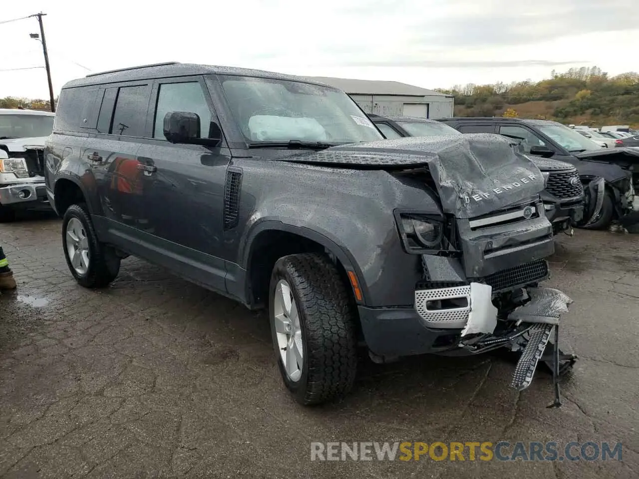 4 Photograph of a damaged car SALEVFEU1P2142841 LAND ROVER DEFENDER 2023