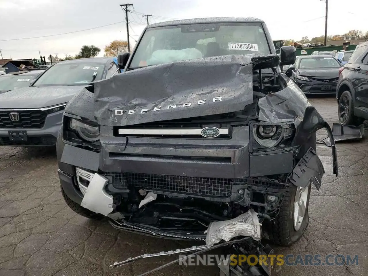 5 Photograph of a damaged car SALEVFEU1P2142841 LAND ROVER DEFENDER 2023