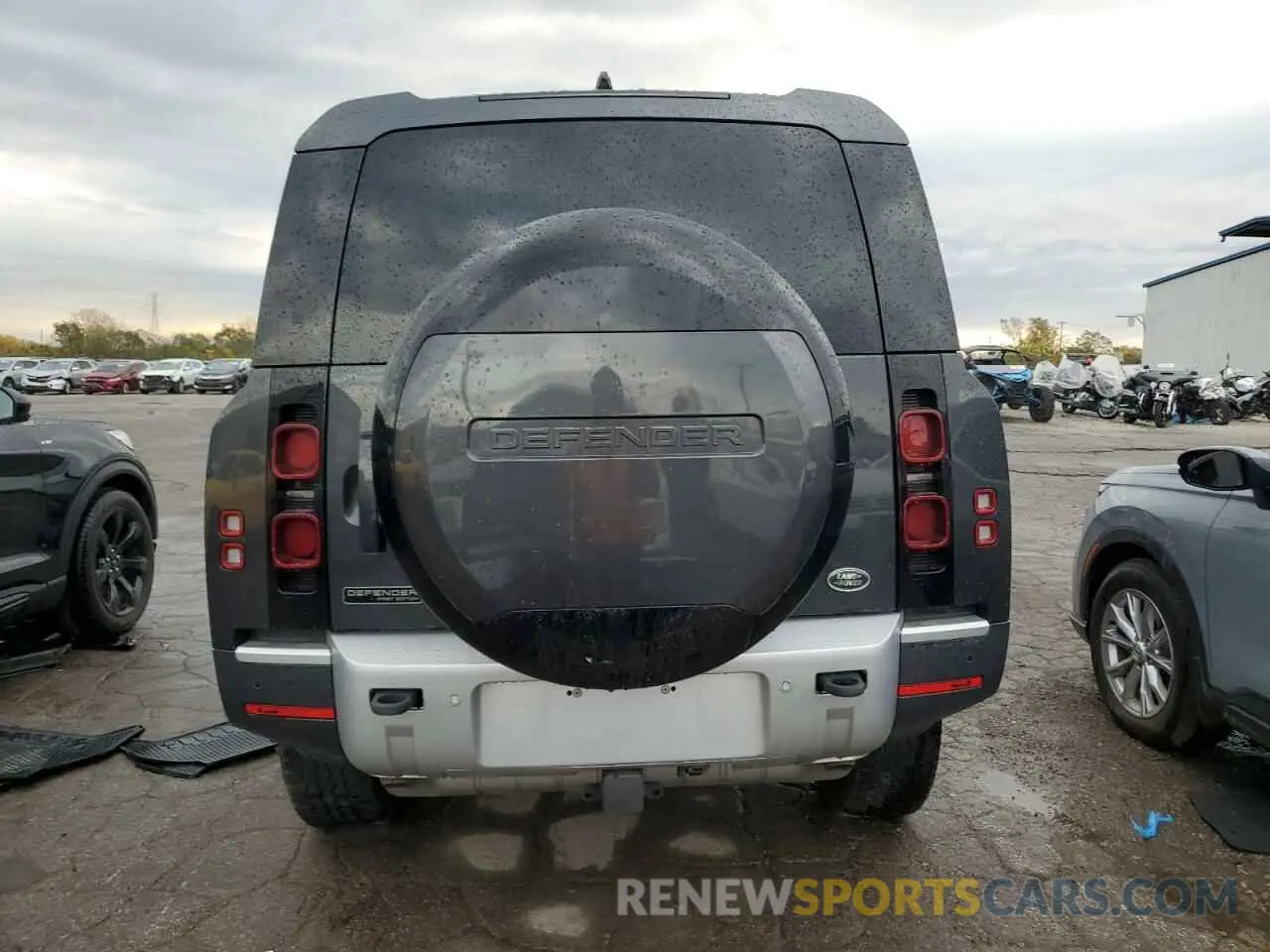 6 Photograph of a damaged car SALEVFEU1P2142841 LAND ROVER DEFENDER 2023
