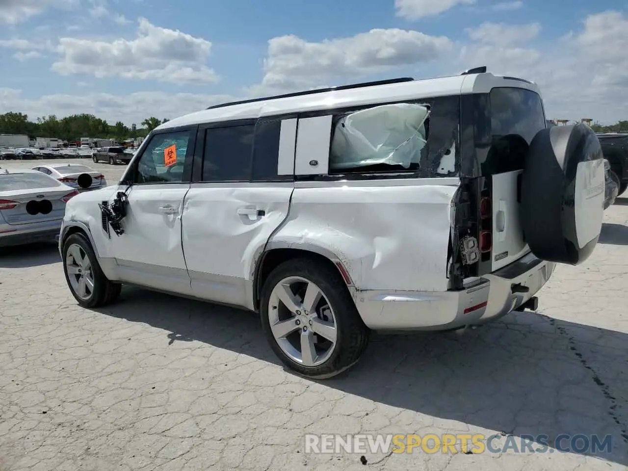 2 Photograph of a damaged car SALEVFEU4P2217208 LAND ROVER DEFENDER 2023
