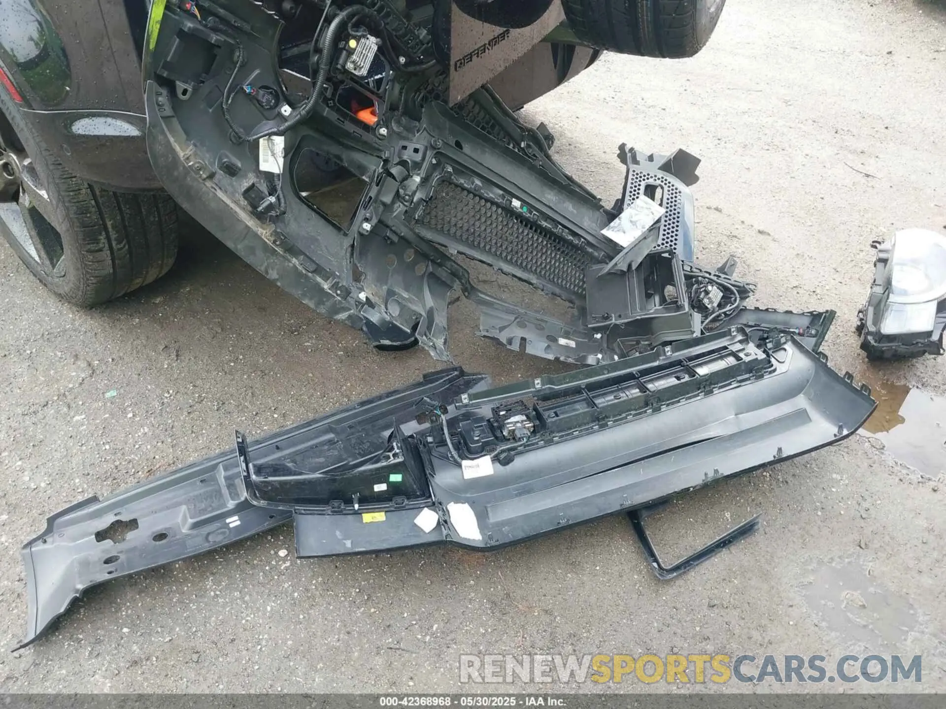 12 Photograph of a damaged car SALEX7EU2P2213481 LAND ROVER DEFENDER 2023