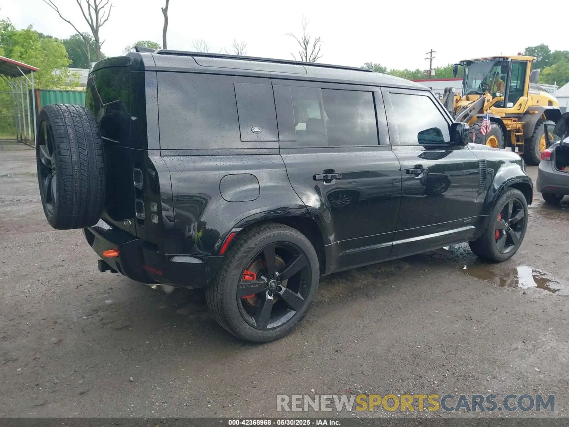4 Photograph of a damaged car SALEX7EU2P2213481 LAND ROVER DEFENDER 2023
