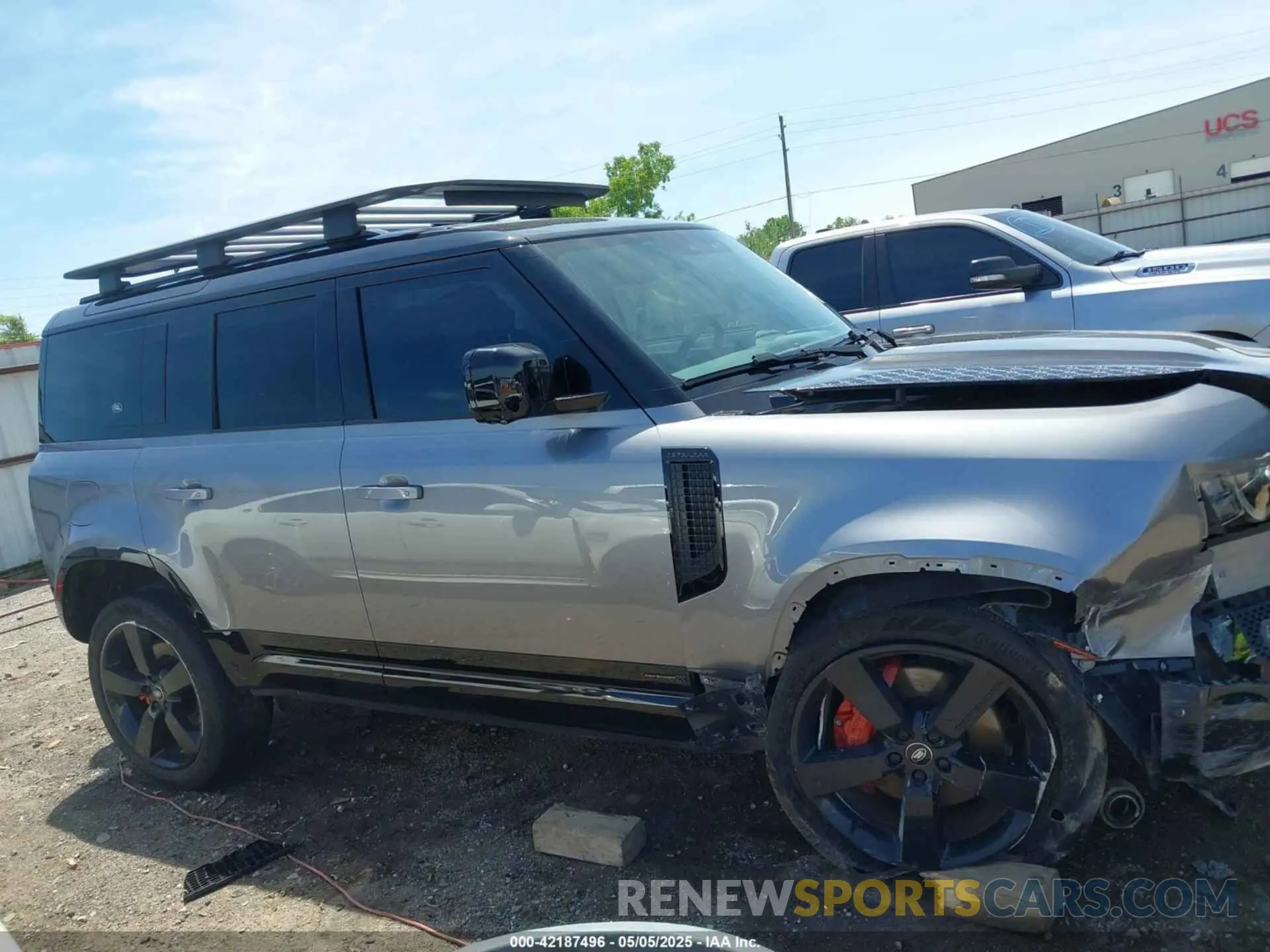14 Photograph of a damaged car SALEX7EUXP2200655 LAND ROVER DEFENDER 2023