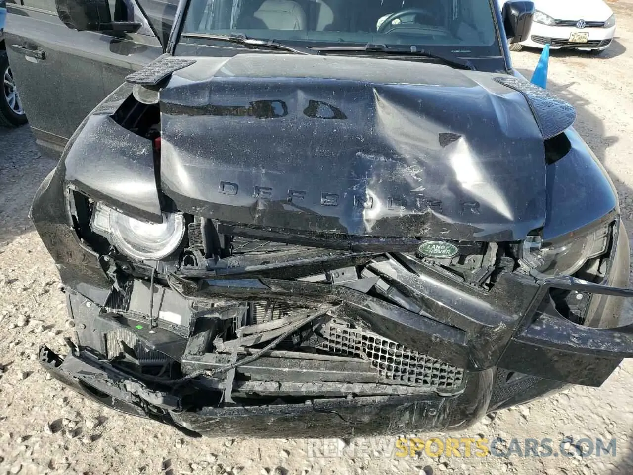 14 Photograph of a damaged car SALEXEEU6P2135372 LAND ROVER DEFENDER 2023
