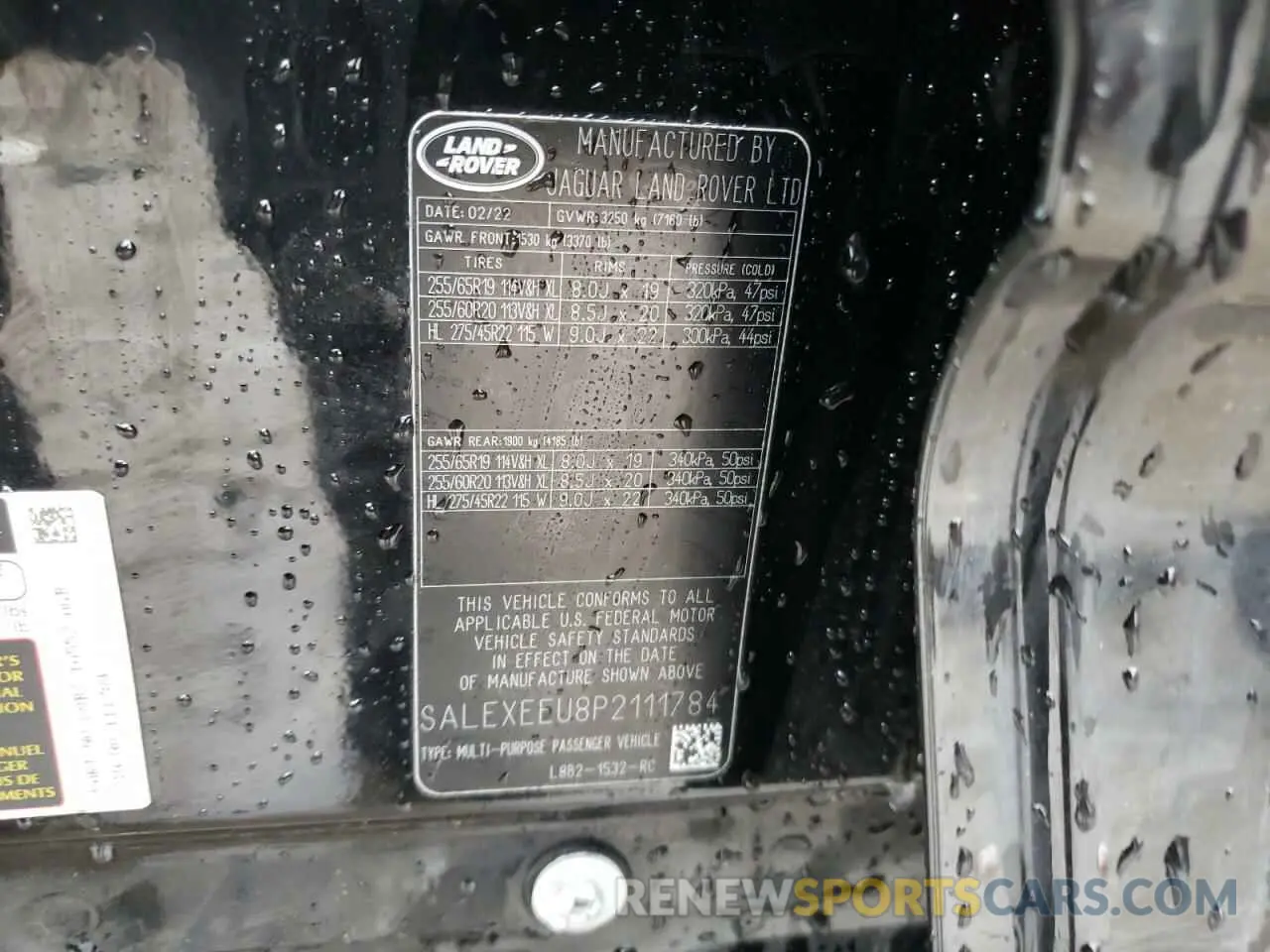 14 Photograph of a damaged car SALEXEEU8P2111784 LAND ROVER DEFENDER 2023