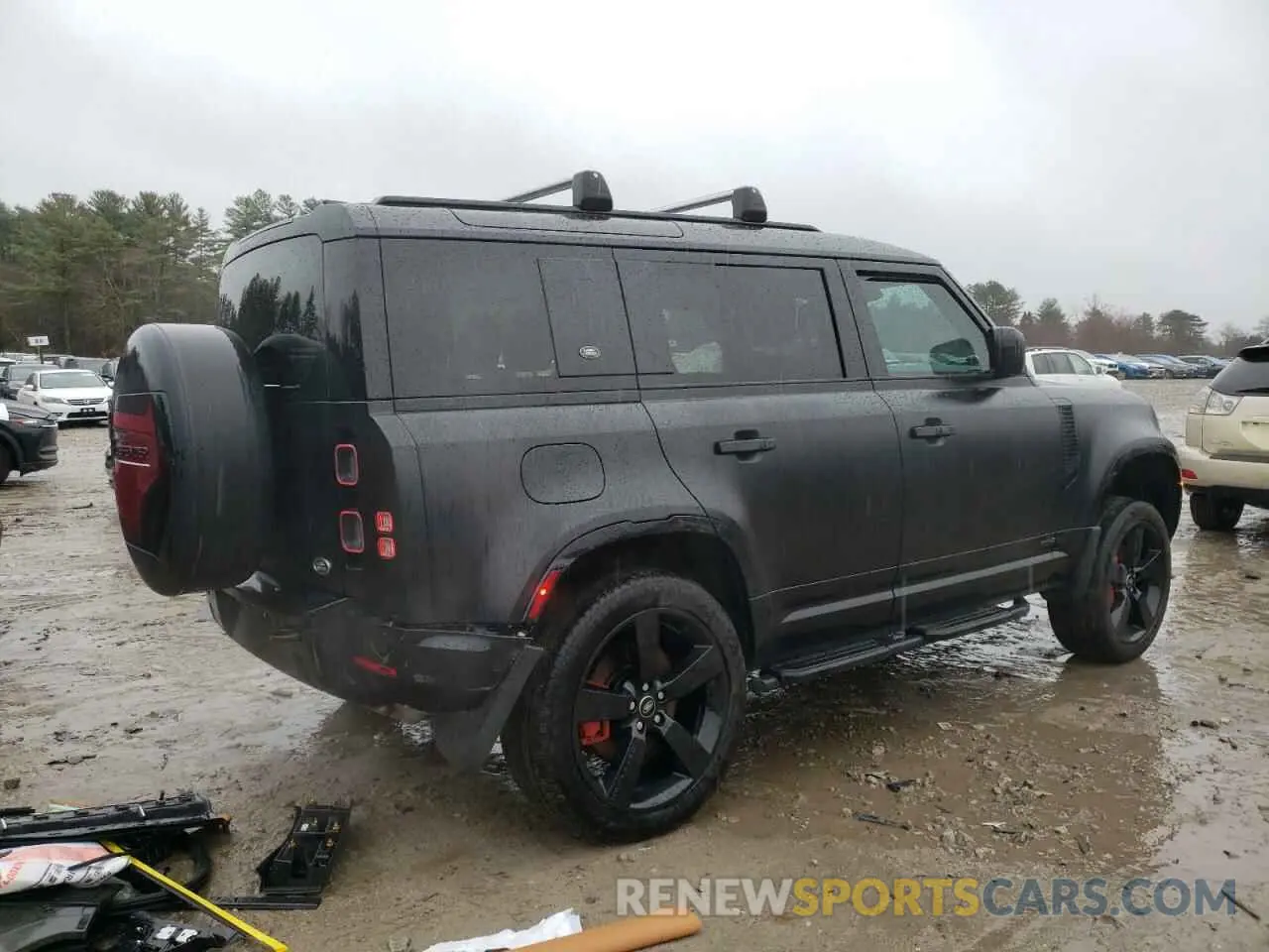 3 Photograph of a damaged car SALEXEEU8P2111784 LAND ROVER DEFENDER 2023