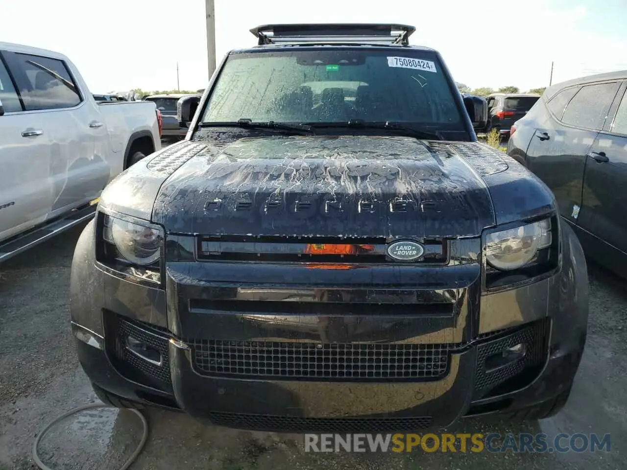 5 Photograph of a damaged car SALEXFEU9P2161096 LAND ROVER DEFENDER 2023
