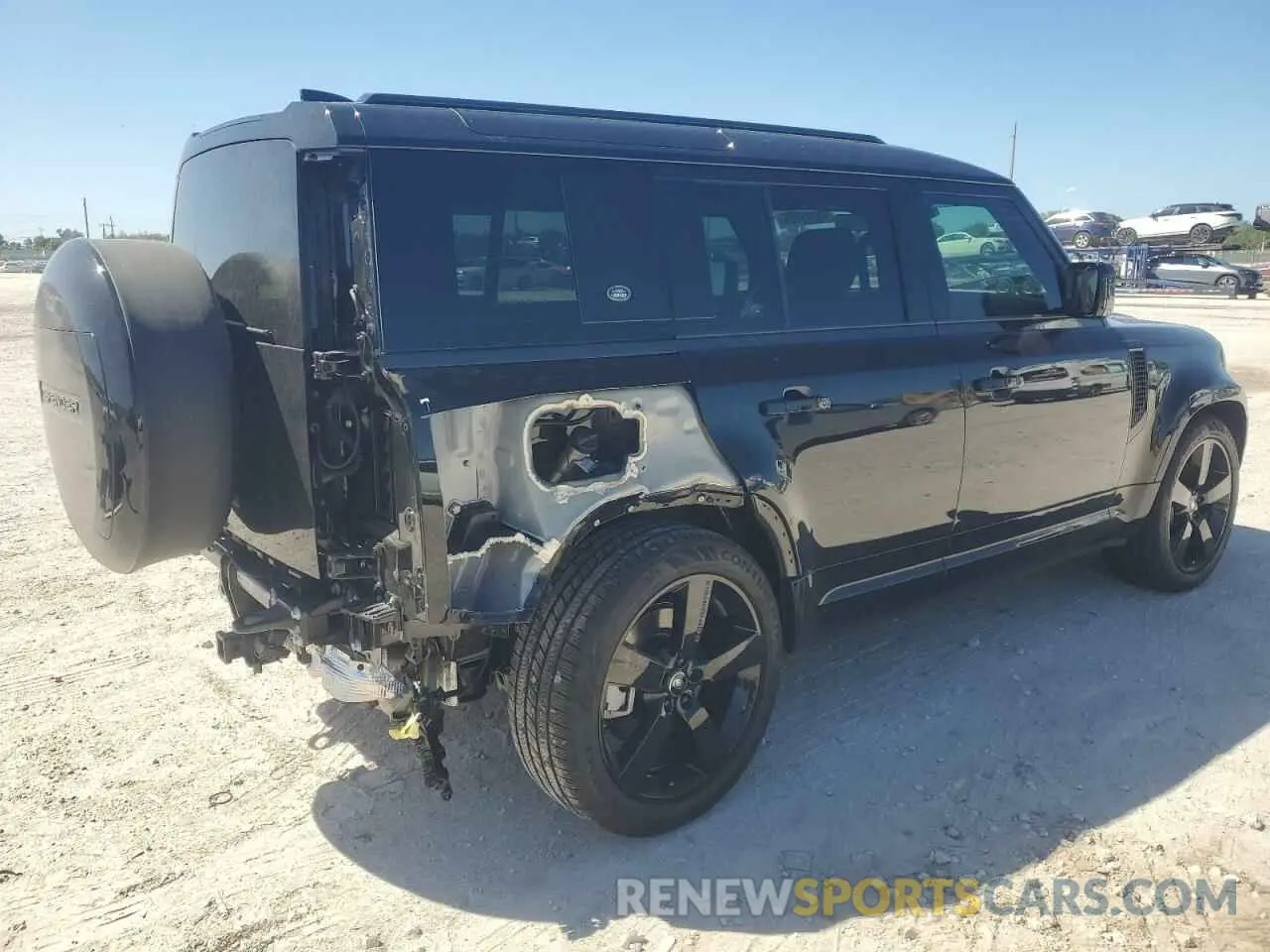 3 Photograph of a damaged car SALE27EU2R2351734 LAND ROVER DEFENDER 2024