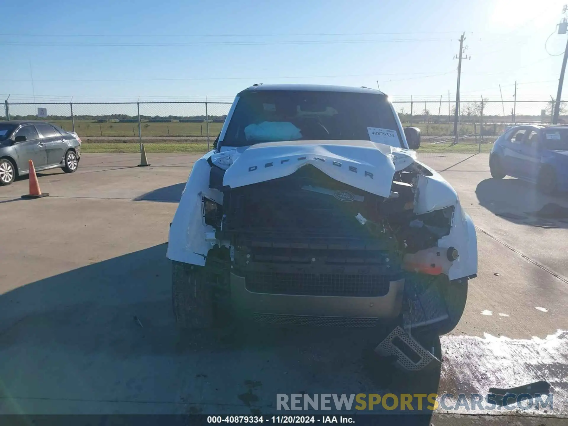 11 Photograph of a damaged car SALE27EU5R2262224 LAND ROVER DEFENDER 2024