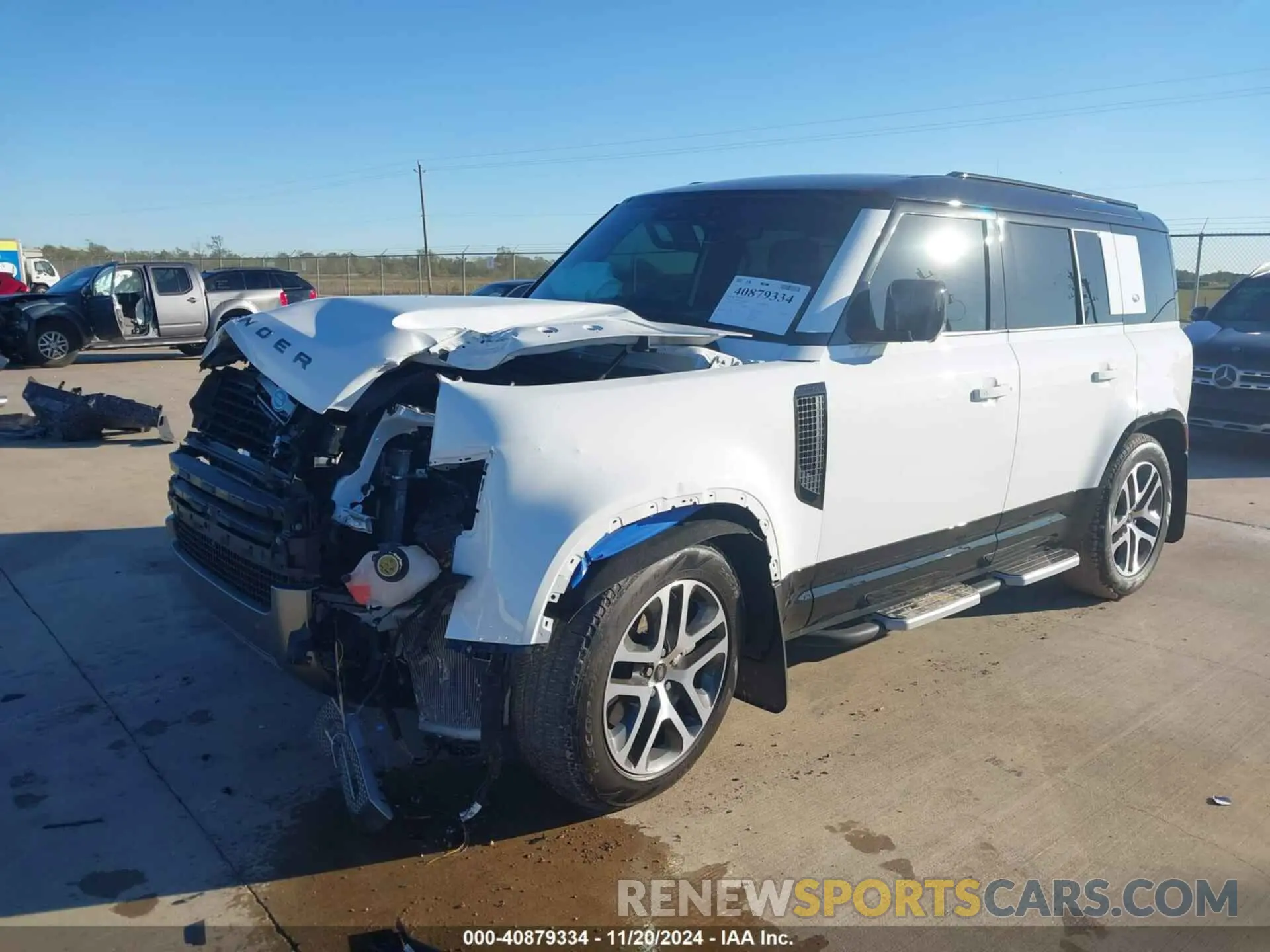 2 Photograph of a damaged car SALE27EU5R2262224 LAND ROVER DEFENDER 2024