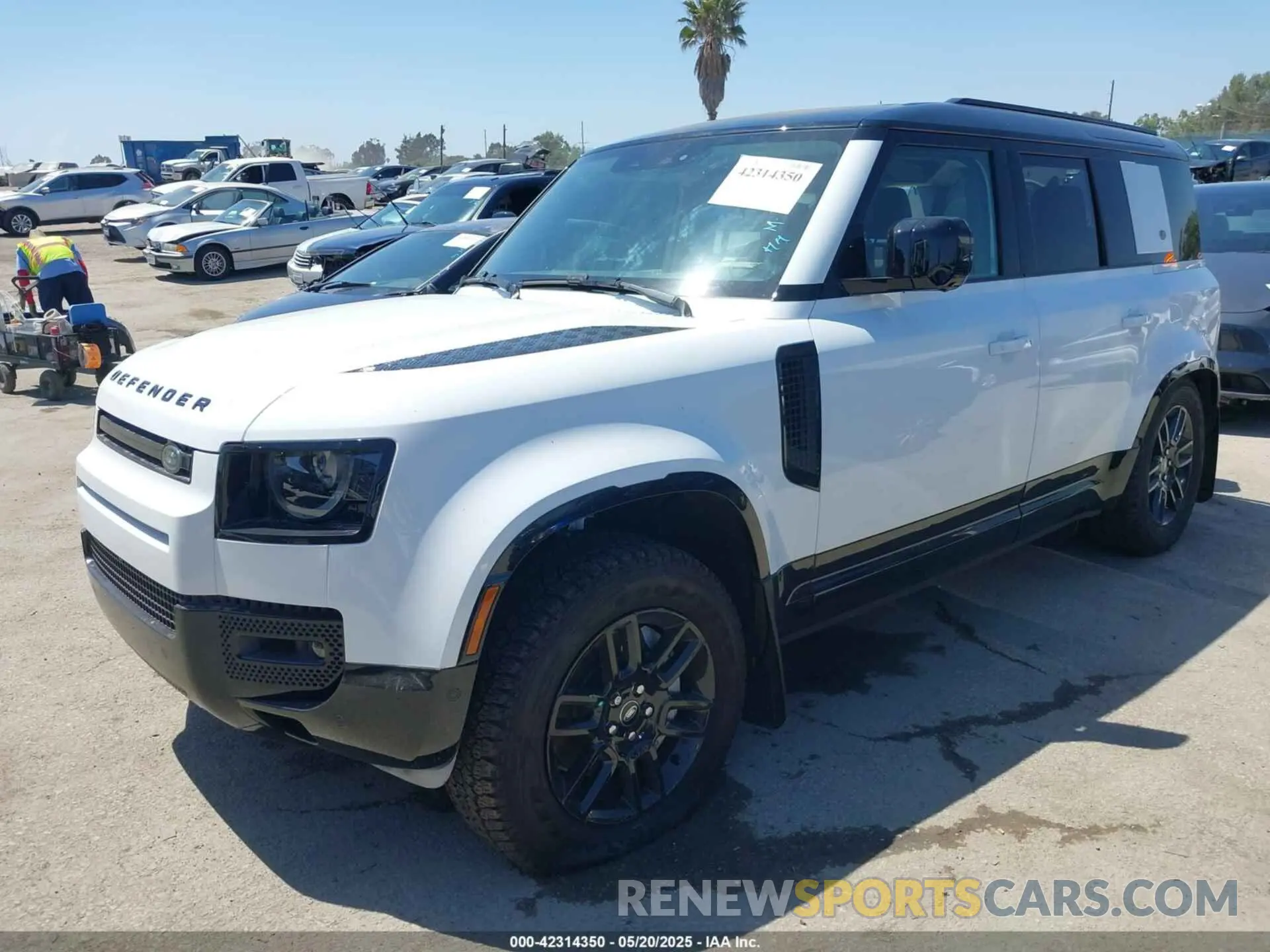 2 Photograph of a damaged car SALE27EU5R2352344 LAND ROVER DEFENDER 2024