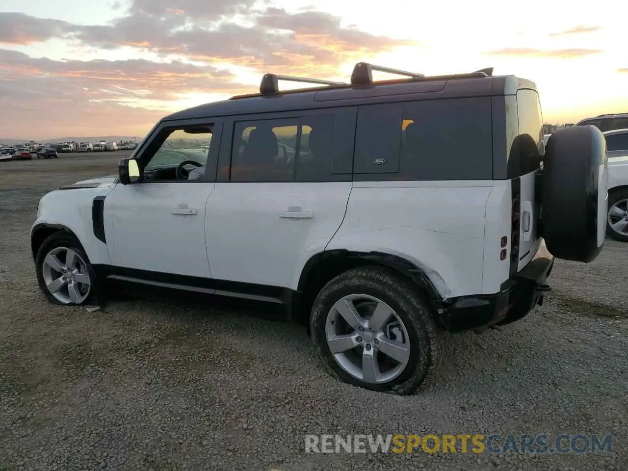 2 Photograph of a damaged car SALE27EU7R2290655 LAND ROVER DEFENDER 2024