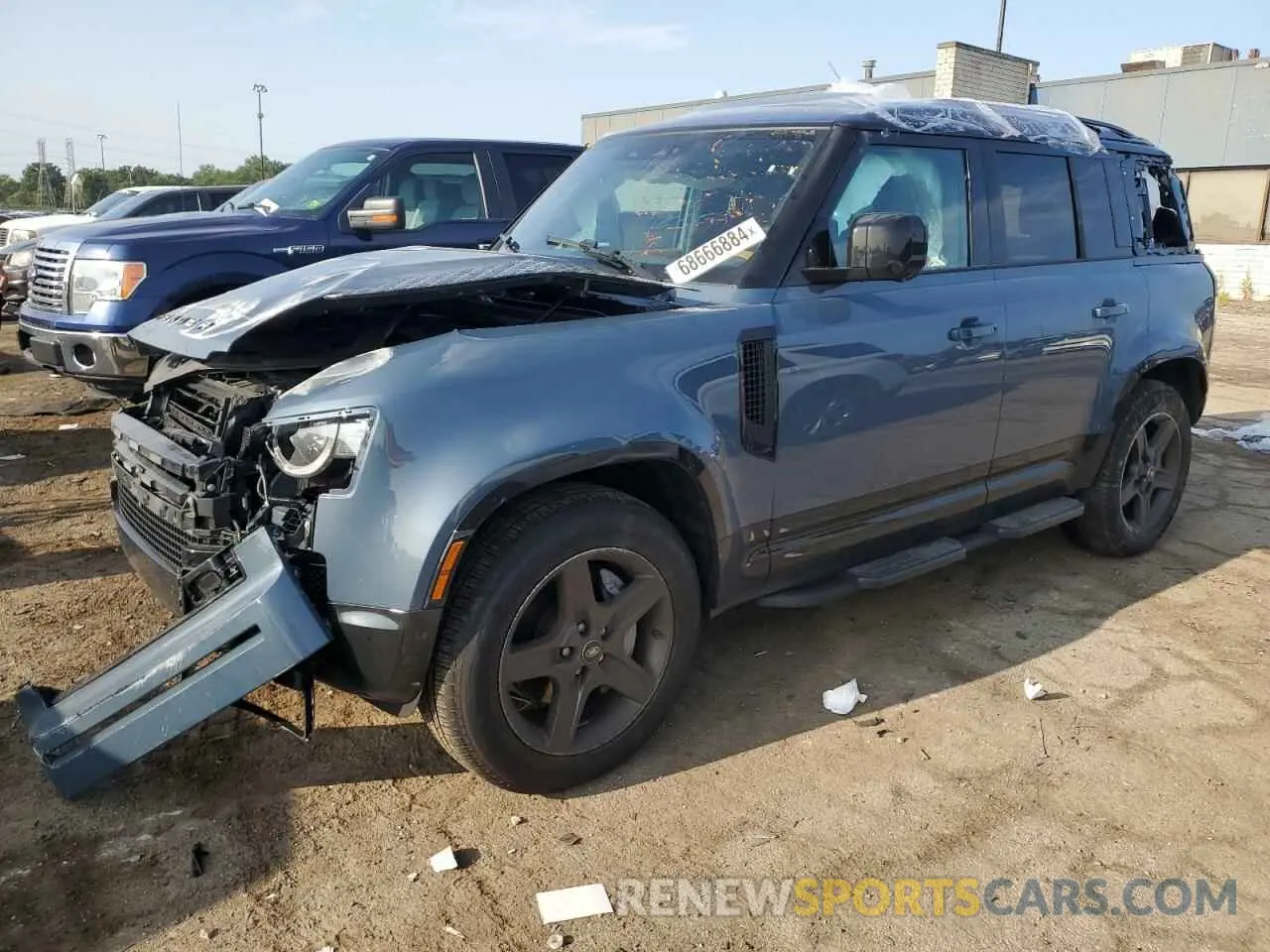 1 Photograph of a damaged car SALE27EU8R2268390 LAND ROVER DEFENDER 2024