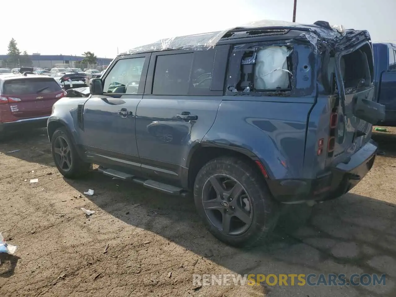 2 Photograph of a damaged car SALE27EU8R2268390 LAND ROVER DEFENDER 2024