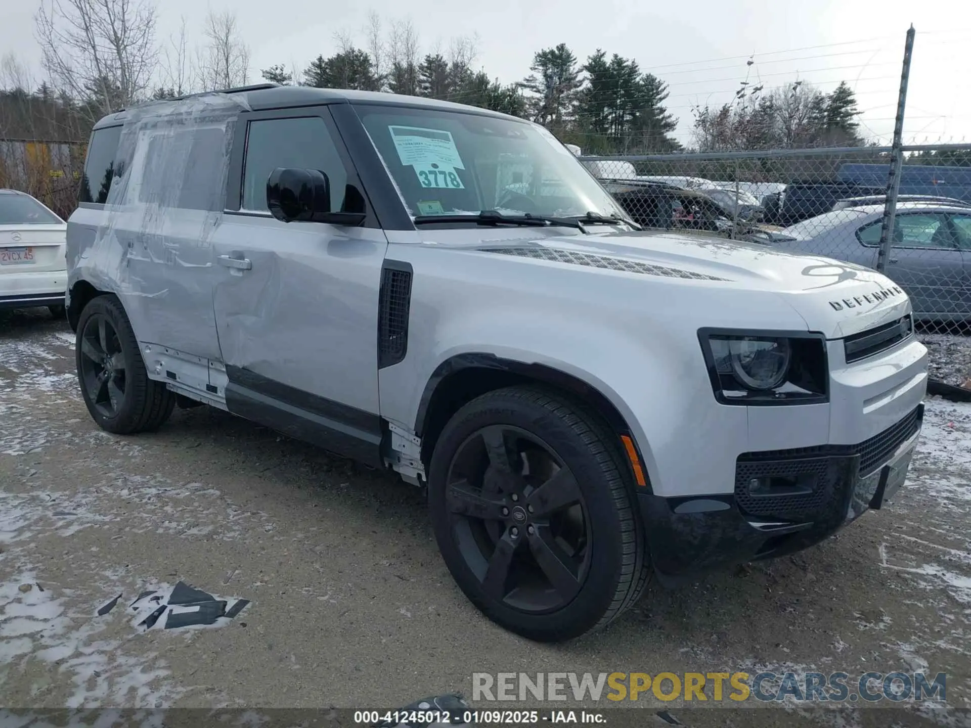 1 Photograph of a damaged car SALE27EU8R2335683 LAND ROVER DEFENDER 2024