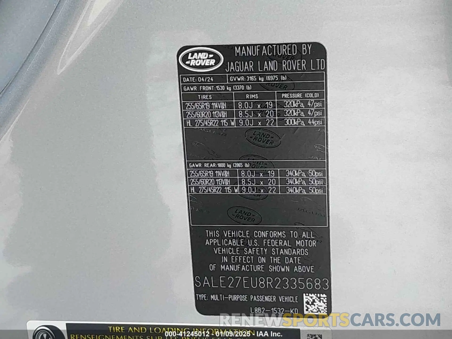 9 Photograph of a damaged car SALE27EU8R2335683 LAND ROVER DEFENDER 2024