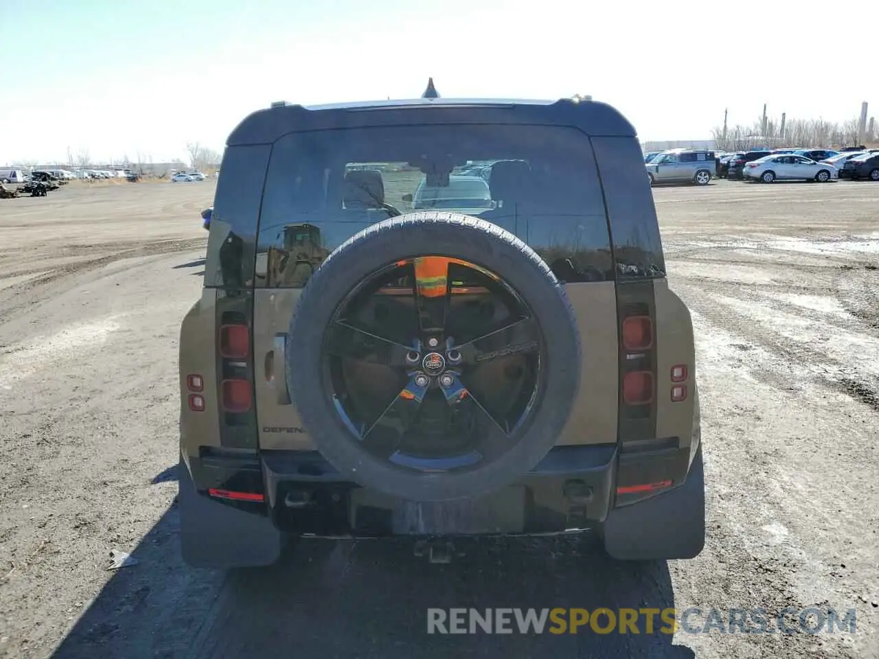 6 Photograph of a damaged car SALE27EU9R2253736 LAND ROVER DEFENDER 2024