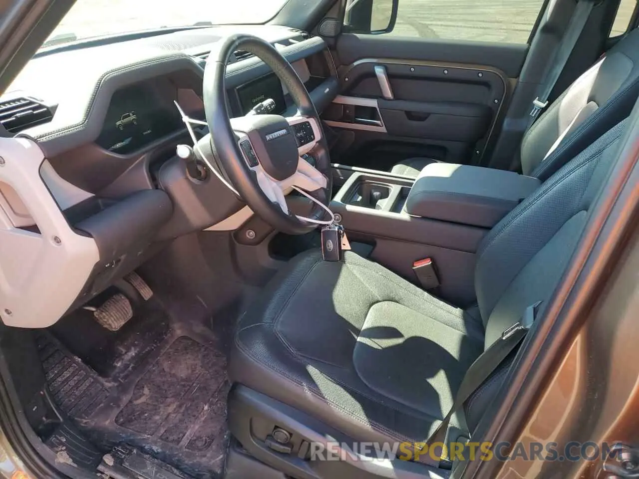 7 Photograph of a damaged car SALE27EU9R2253736 LAND ROVER DEFENDER 2024
