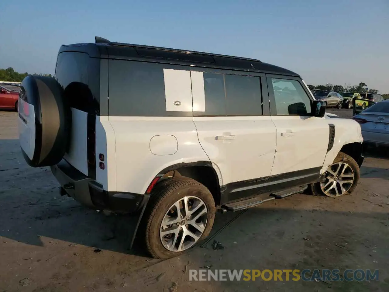 3 Photograph of a damaged car SALE2EEU0R2281574 LAND ROVER DEFENDER 2024