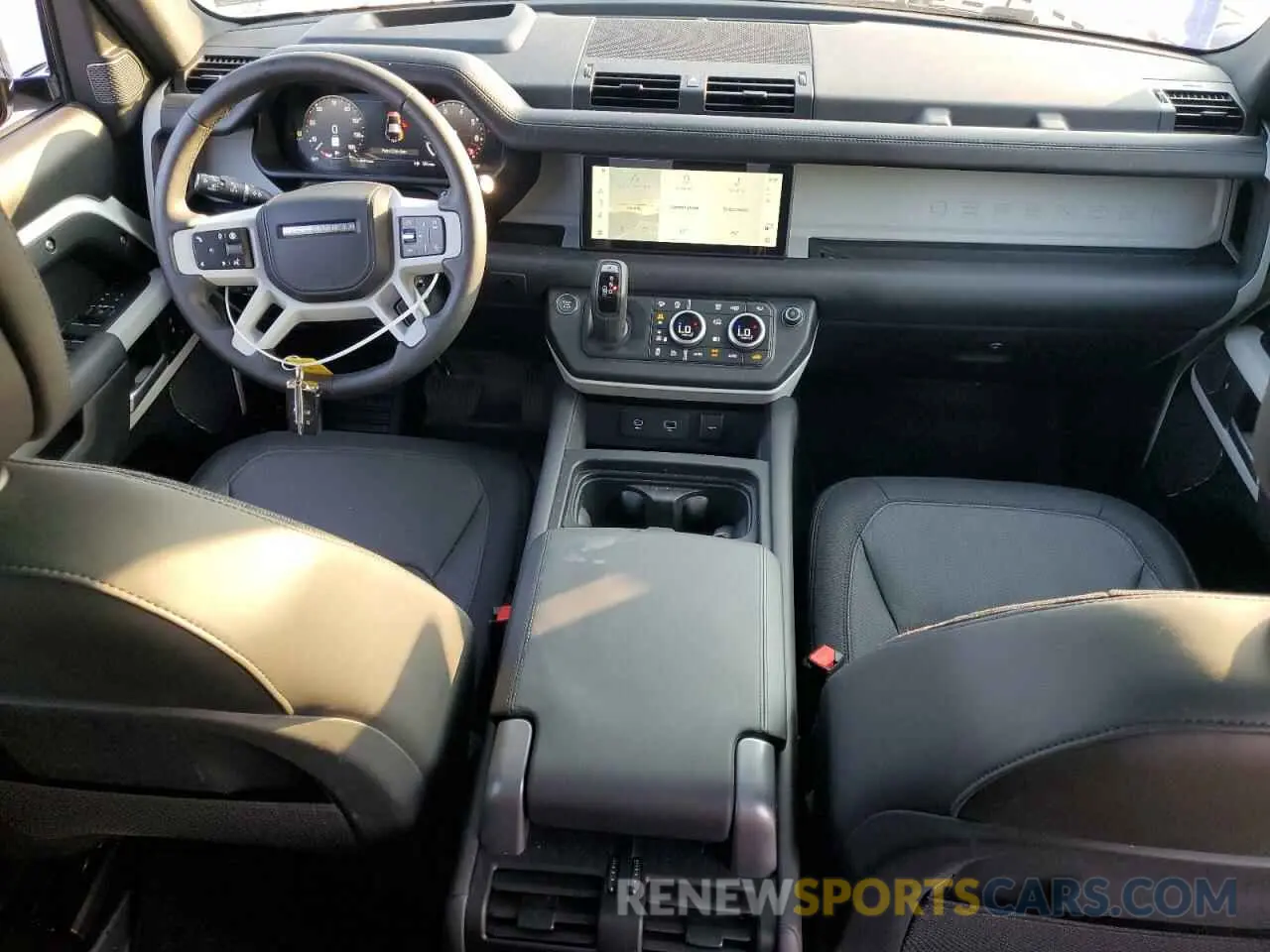 8 Photograph of a damaged car SALE2EEU0R2281574 LAND ROVER DEFENDER 2024