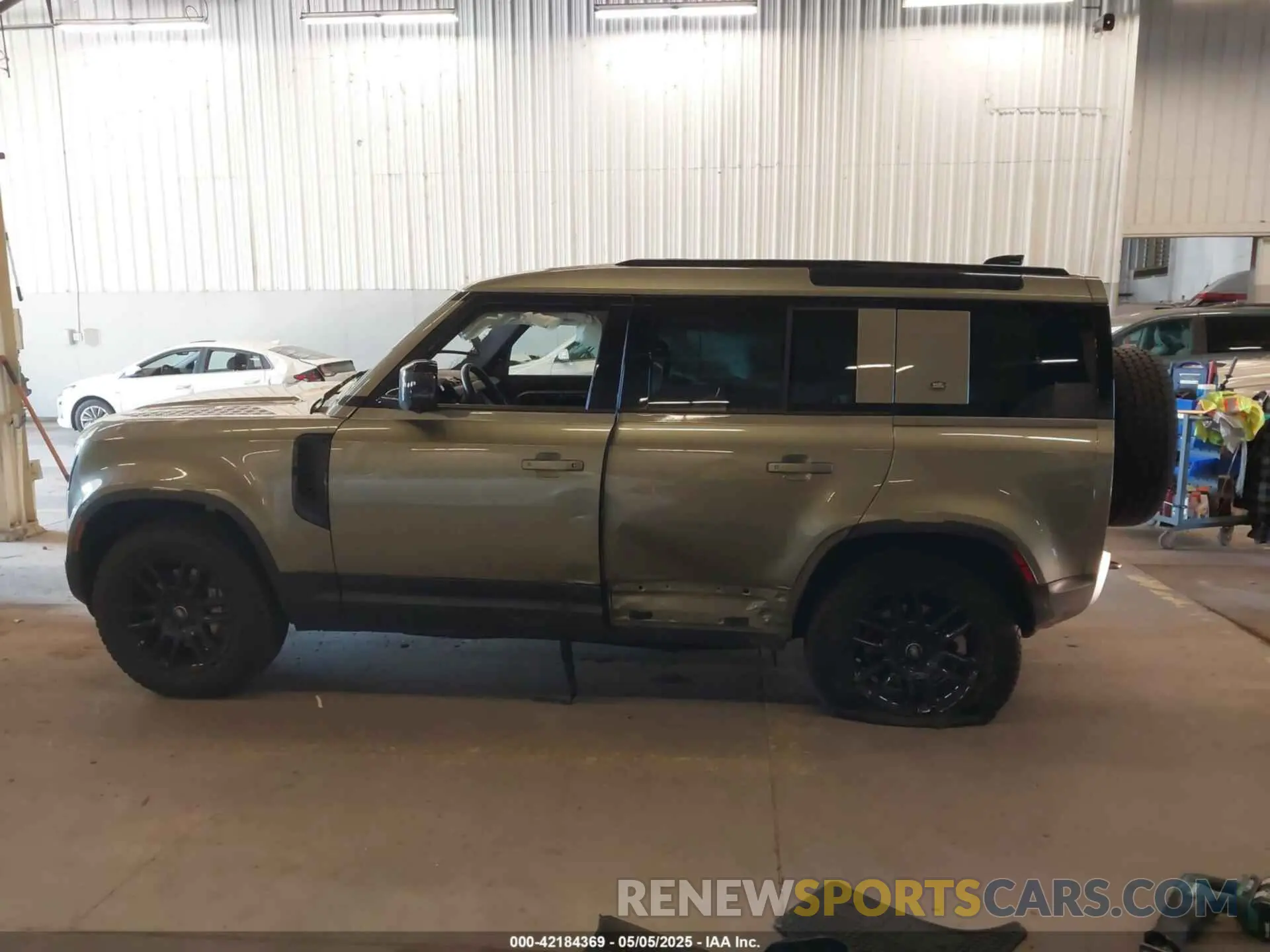 15 Photograph of a damaged car SALEJ7EU2R2312581 LAND ROVER DEFENDER 2024