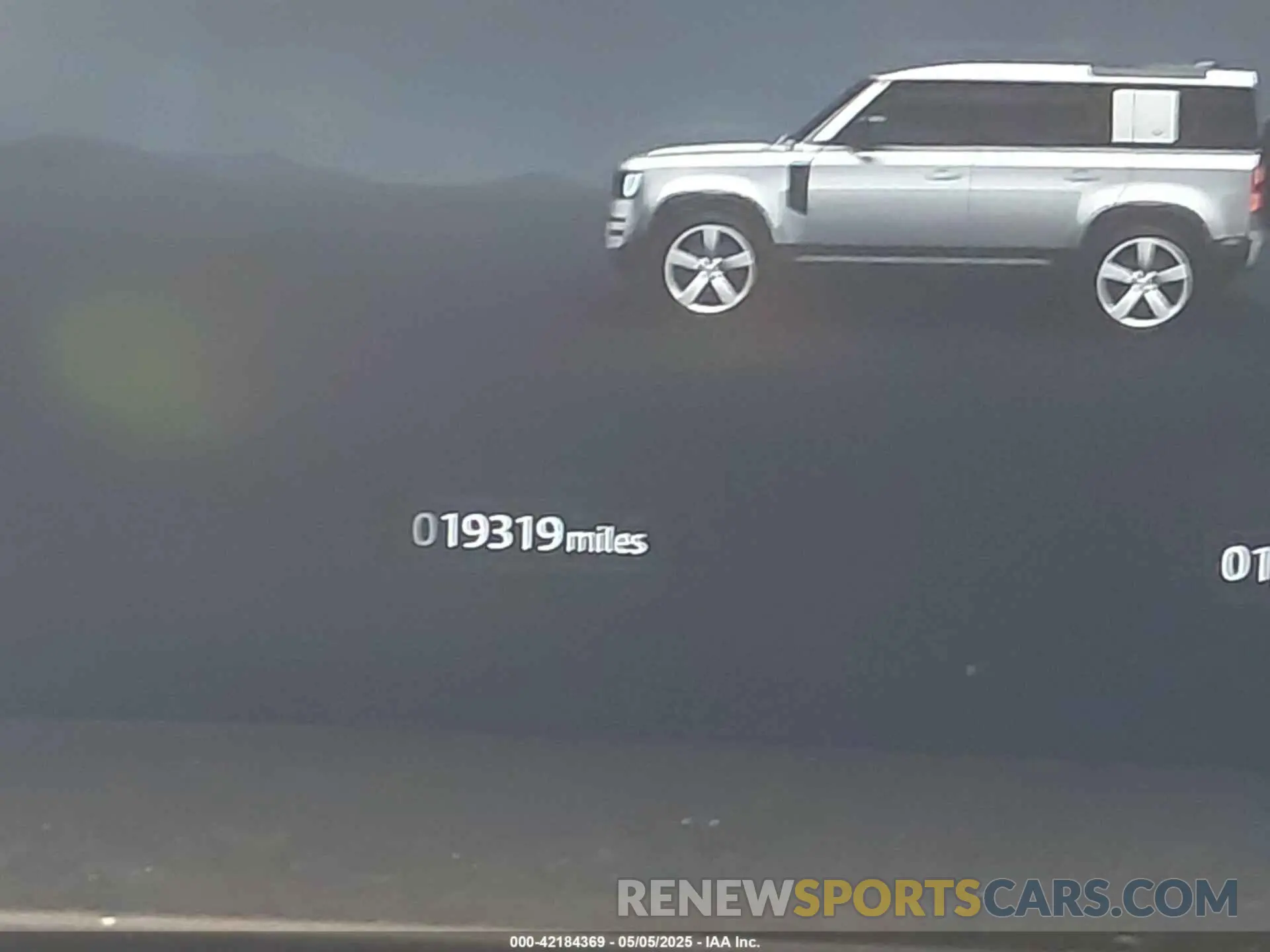 16 Photograph of a damaged car SALEJ7EU2R2312581 LAND ROVER DEFENDER 2024