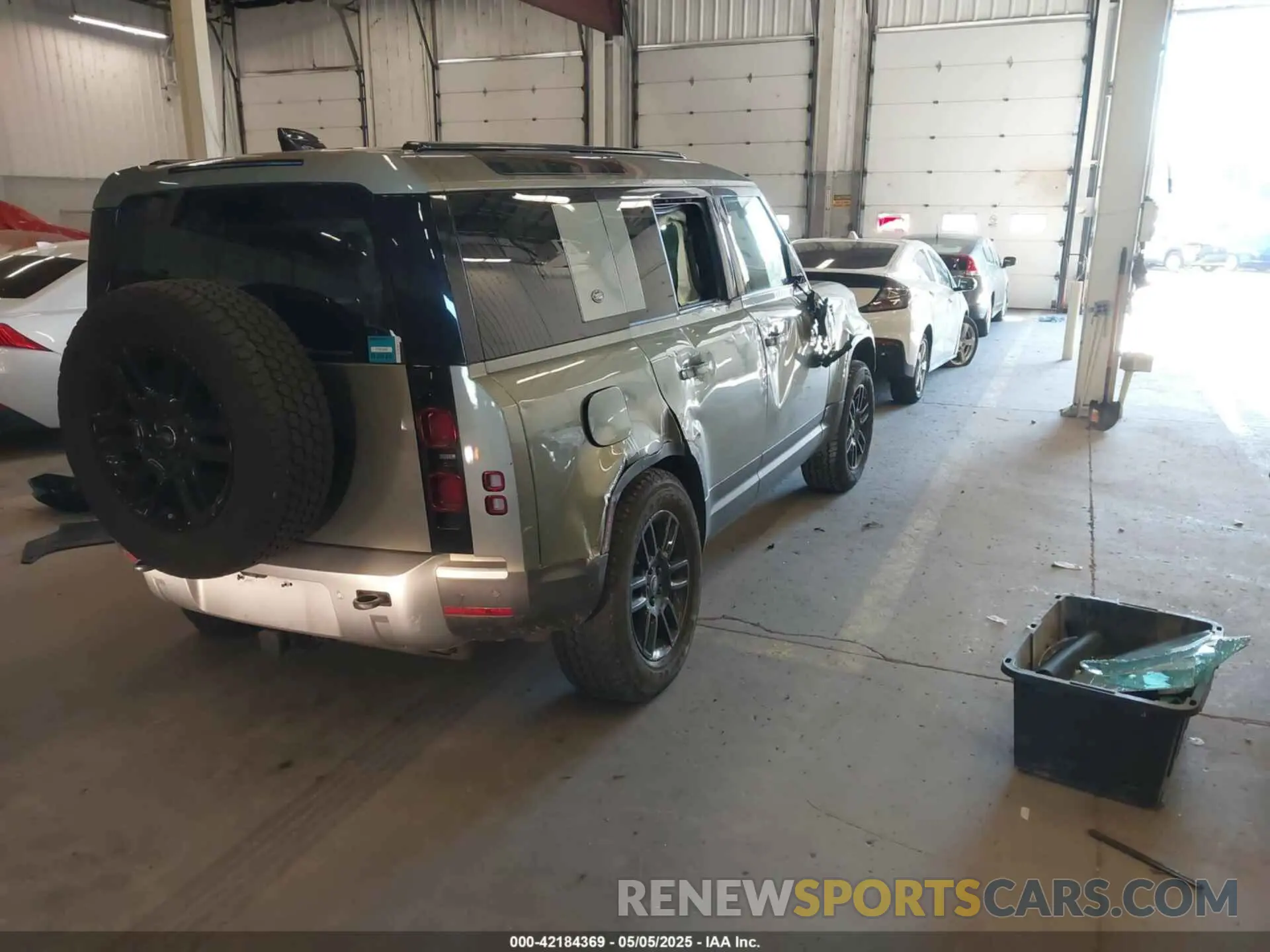 4 Photograph of a damaged car SALEJ7EU2R2312581 LAND ROVER DEFENDER 2024