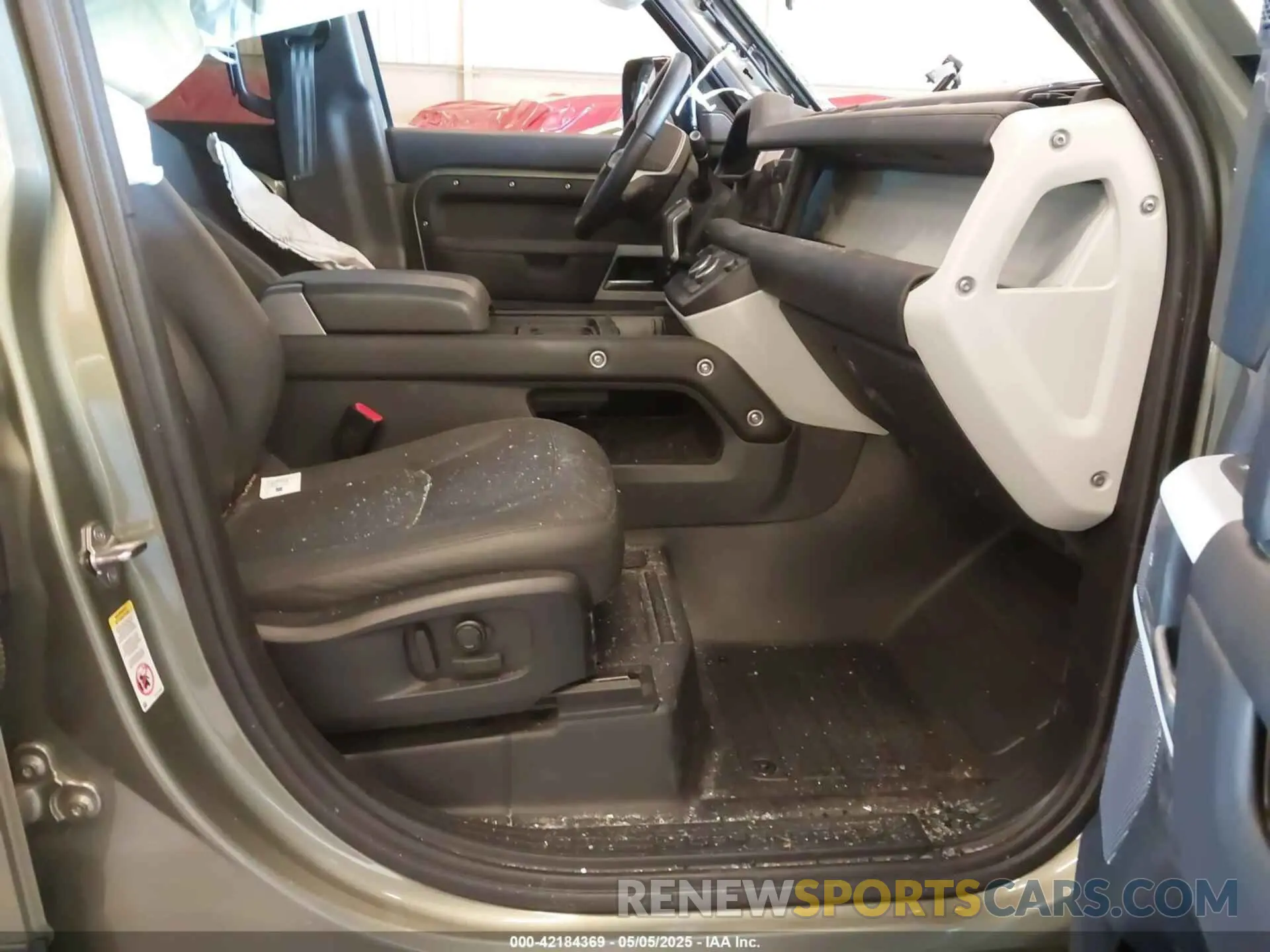 5 Photograph of a damaged car SALEJ7EU2R2312581 LAND ROVER DEFENDER 2024