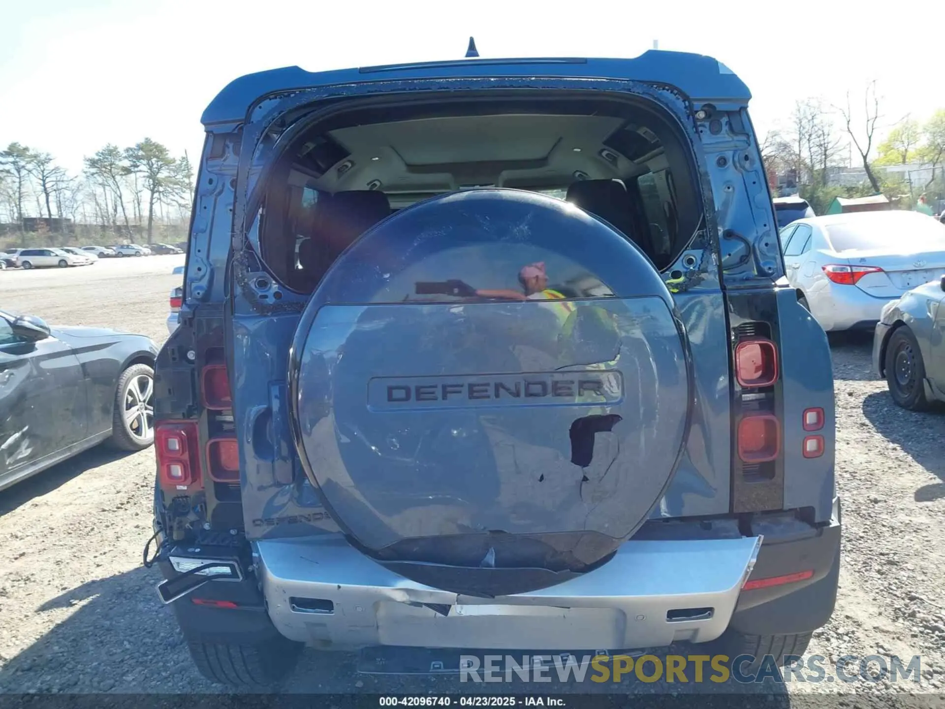 6 Photograph of a damaged car SALEJ7EU4R2244946 LAND ROVER DEFENDER 2024