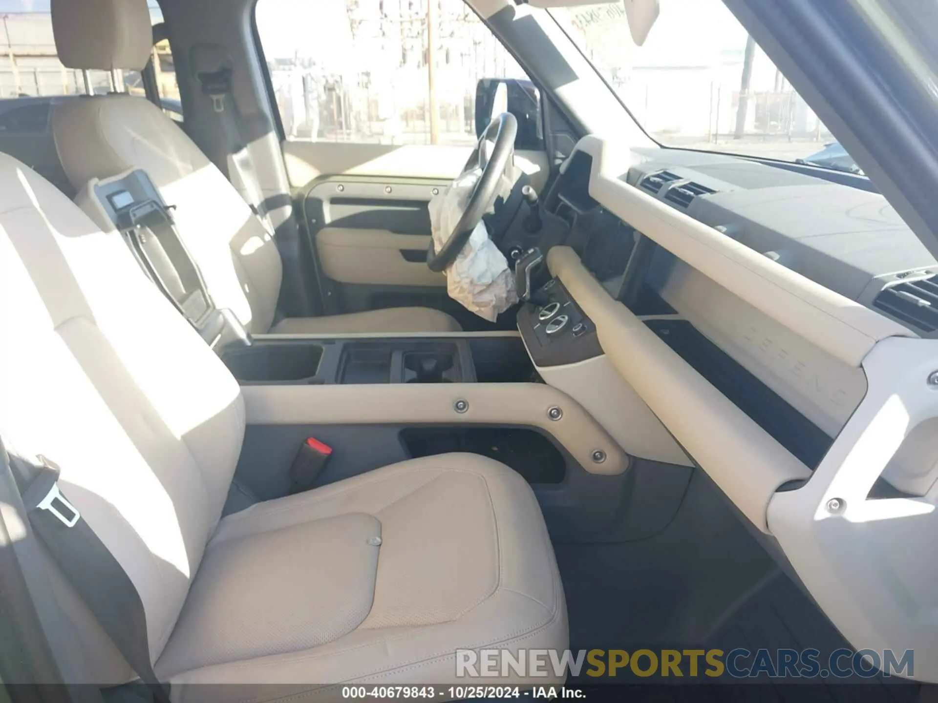 5 Photograph of a damaged car SALEJ7EX2R2286347 LAND ROVER DEFENDER 2024