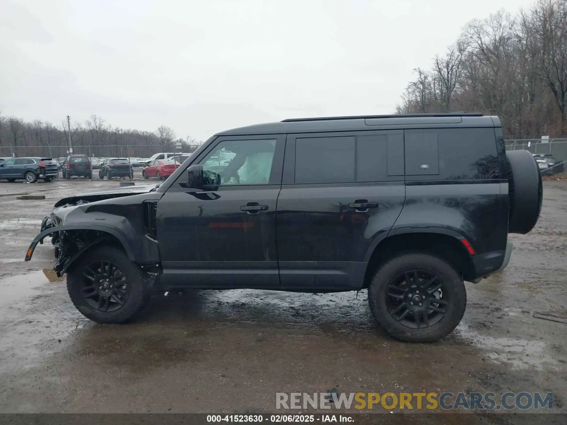 14 Photograph of a damaged car SALEJ7EX6R2340538 LAND ROVER DEFENDER 2024