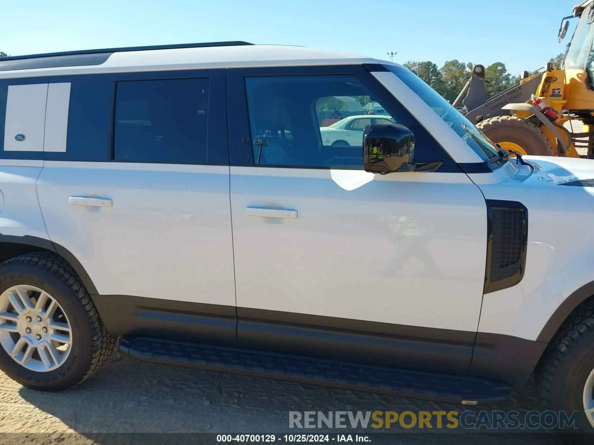 13 Photograph of a damaged car SALEJ7EX7R2288207 LAND ROVER DEFENDER 2024