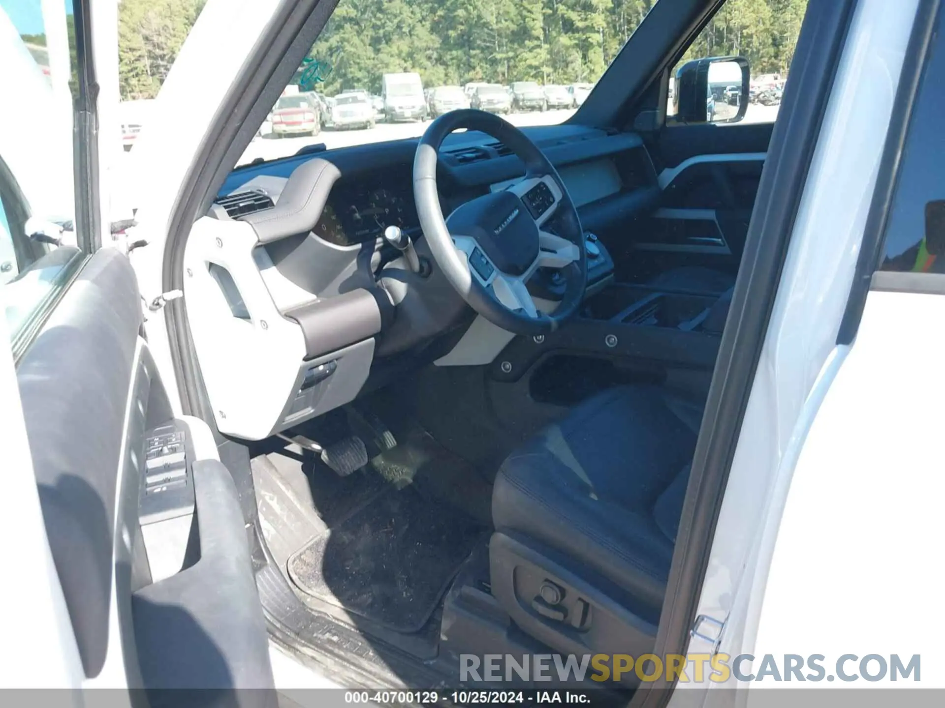 5 Photograph of a damaged car SALEJ7EX7R2288207 LAND ROVER DEFENDER 2024