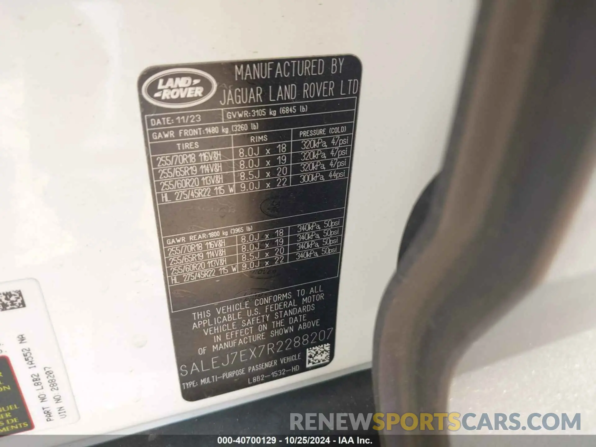 9 Photograph of a damaged car SALEJ7EX7R2288207 LAND ROVER DEFENDER 2024
