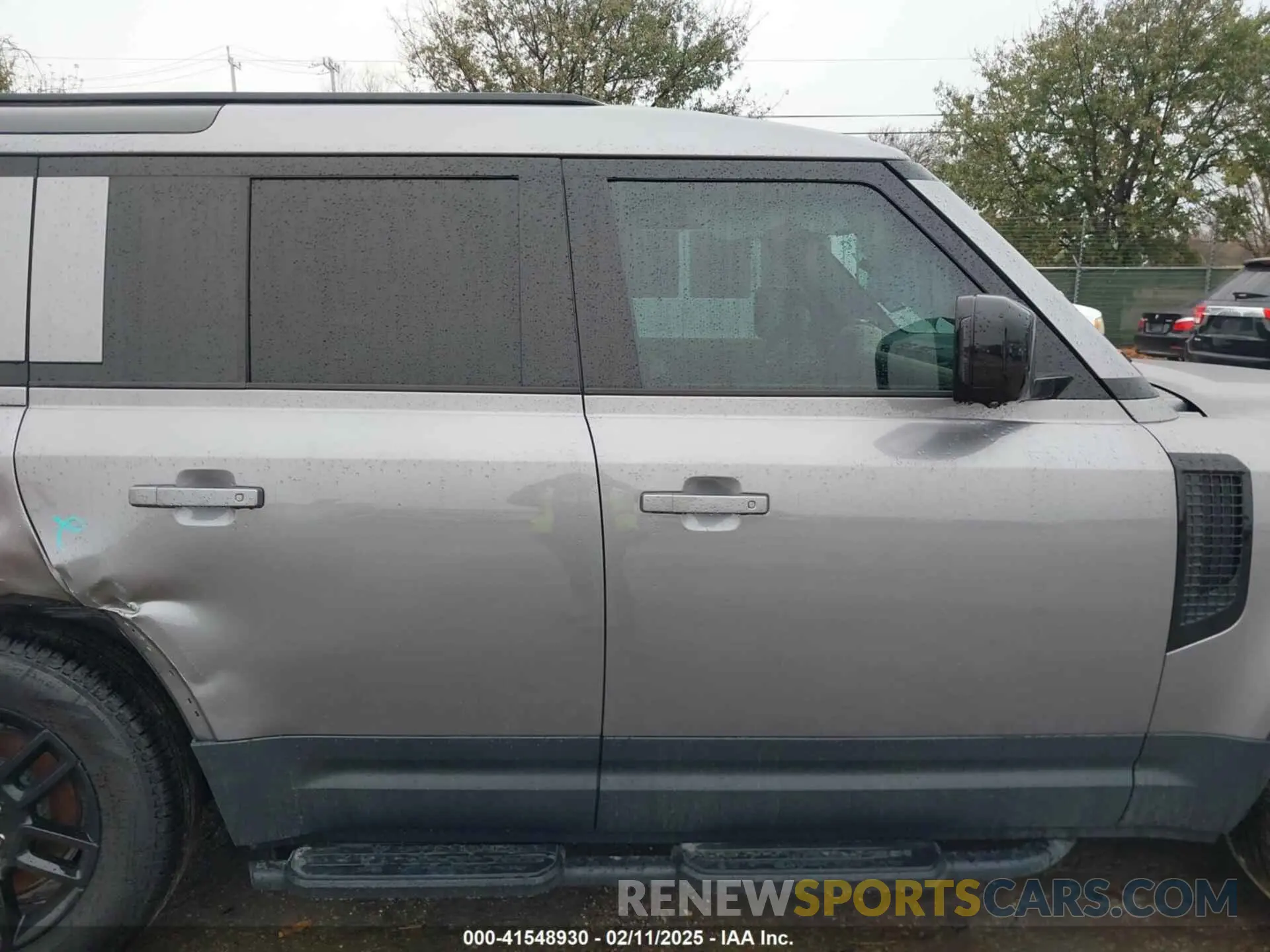 14 Photograph of a damaged car SALEJEEU9R2312923 LAND ROVER DEFENDER 2024