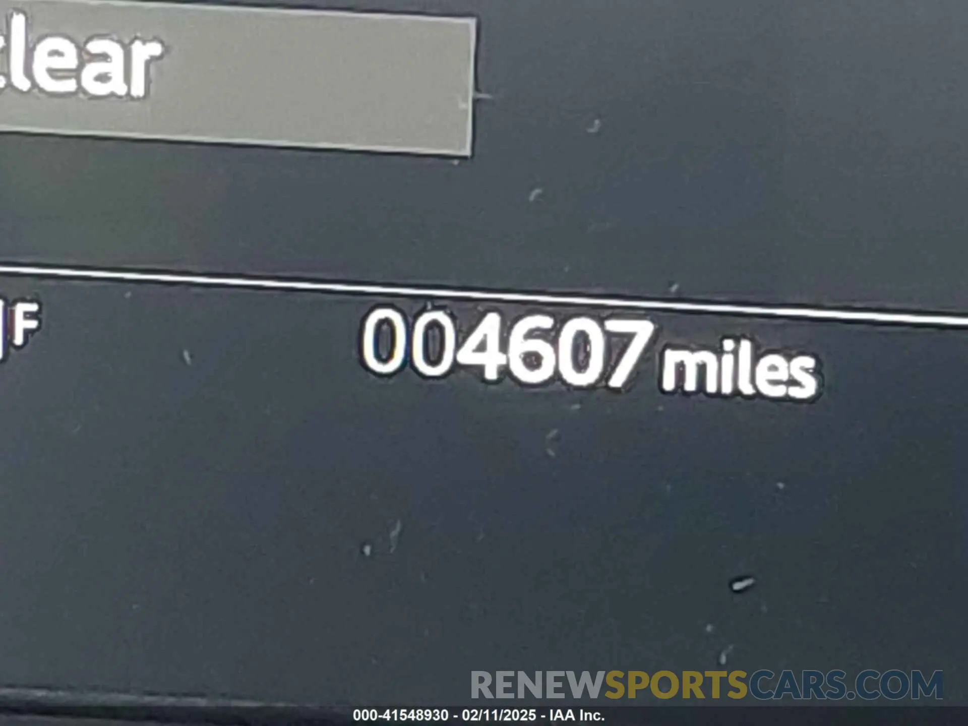 16 Photograph of a damaged car SALEJEEU9R2312923 LAND ROVER DEFENDER 2024