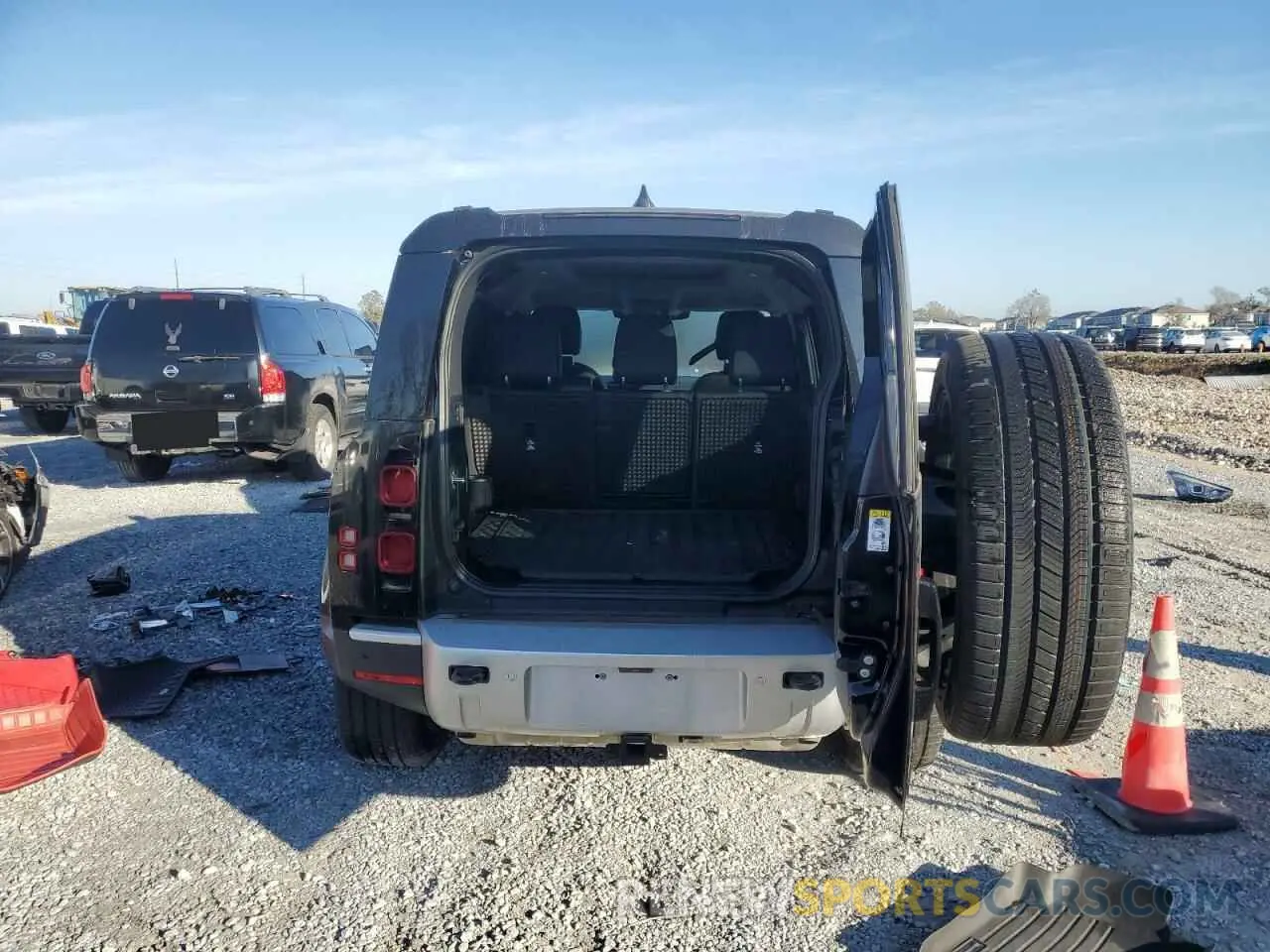 6 Photograph of a damaged car SALEJEEX1R2284397 LAND ROVER DEFENDER 2024