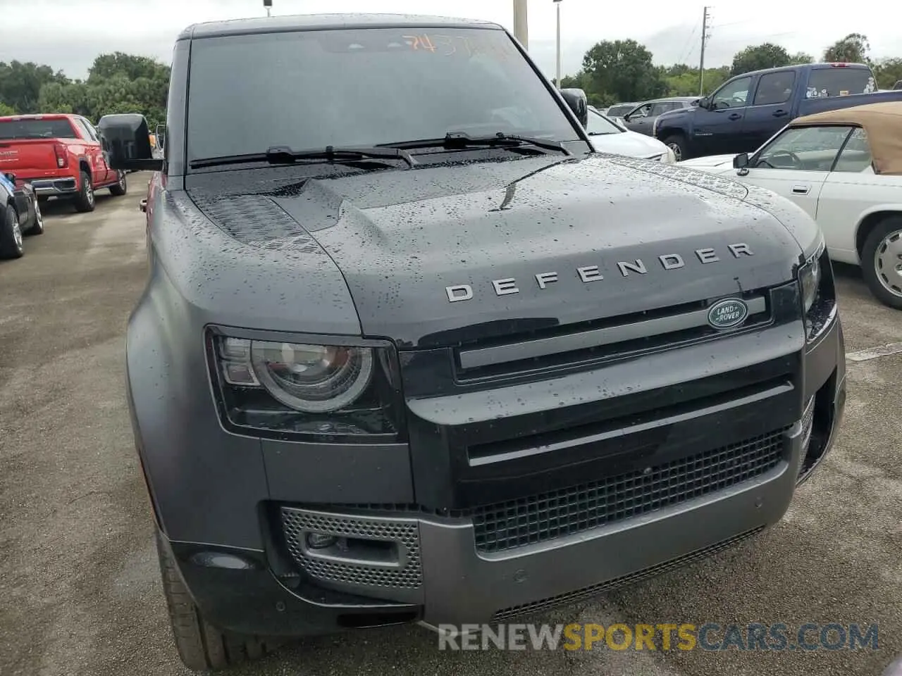 5 Photograph of a damaged car SALEWEEE4R2330773 LAND ROVER DEFENDER 2024