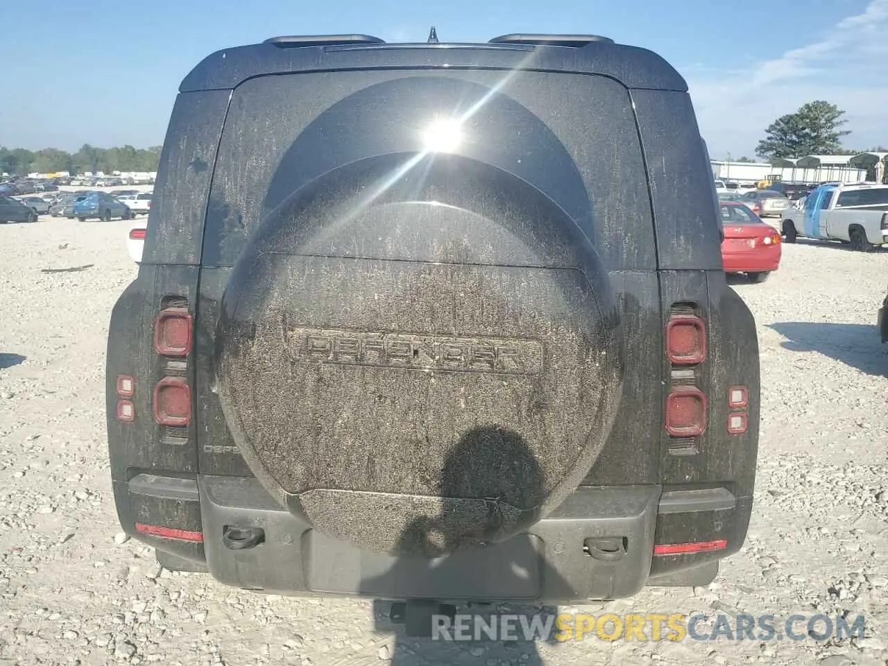 6 Photograph of a damaged car SALEWFEU8R2294020 LAND ROVER DEFENDER 2024