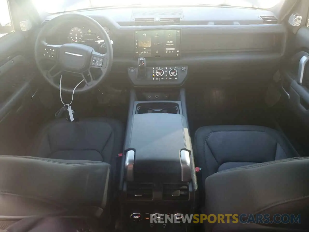 8 Photograph of a damaged car SALEWFEU8R2294020 LAND ROVER DEFENDER 2024