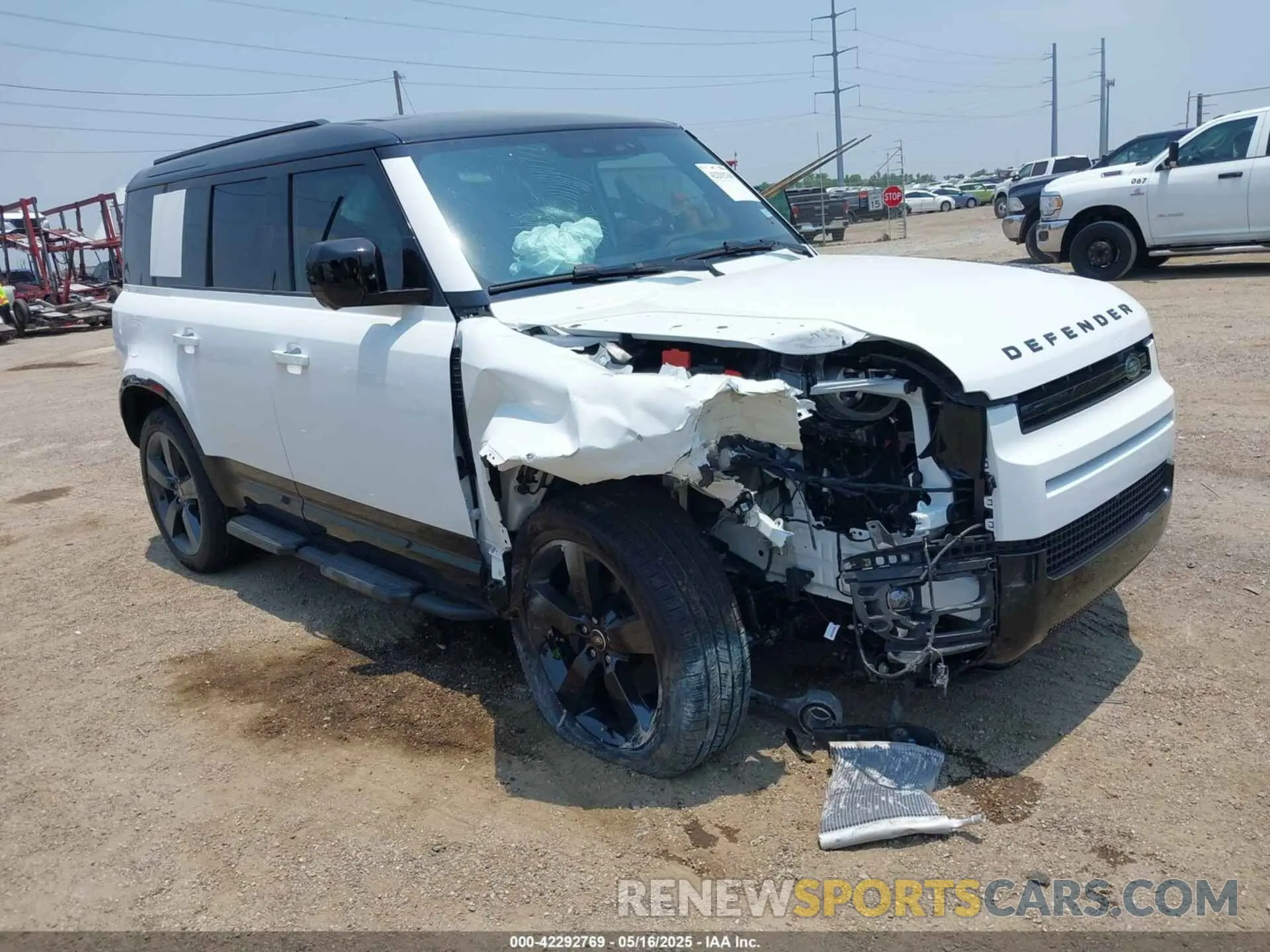 1 Photograph of a damaged car SALE27EU5S2419028 LAND ROVER DEFENDER 2025