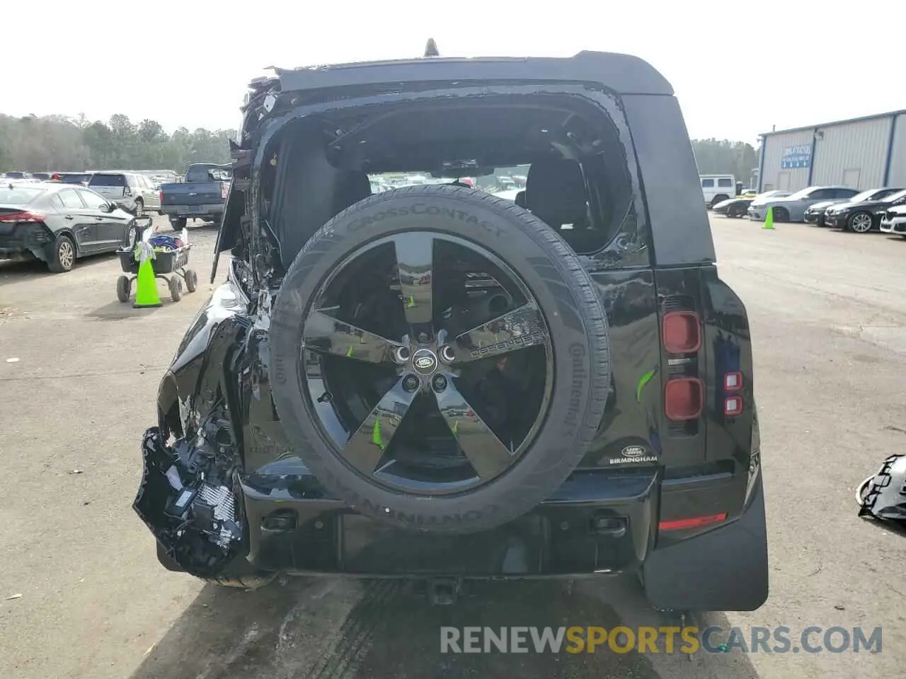6 Photograph of a damaged car SALE27EU9S2402944 LAND ROVER DEFENDER 2025