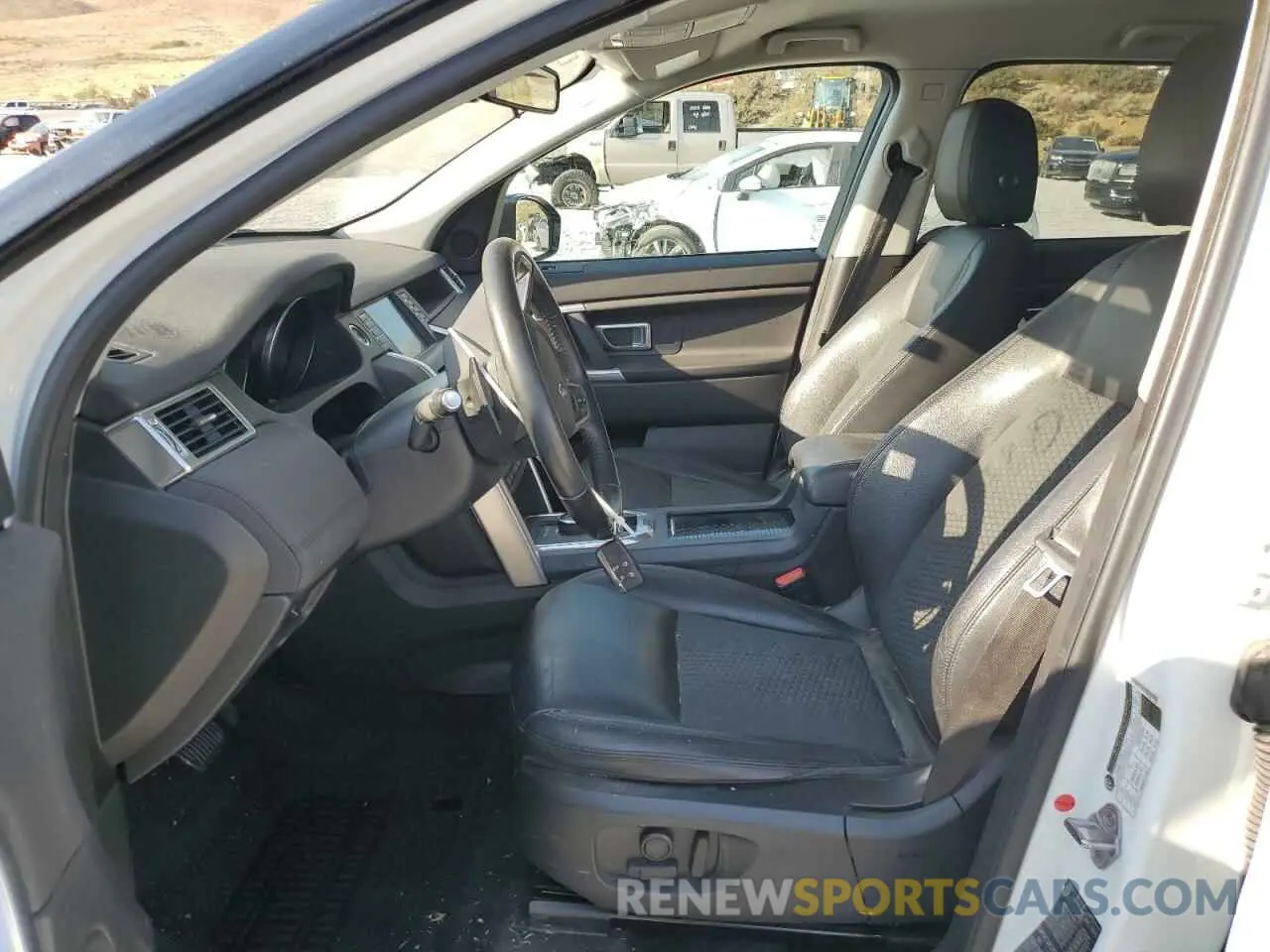 7 Photograph of a damaged car SALCP2FX0KH783410 LAND ROVER DISCOVERY 2019