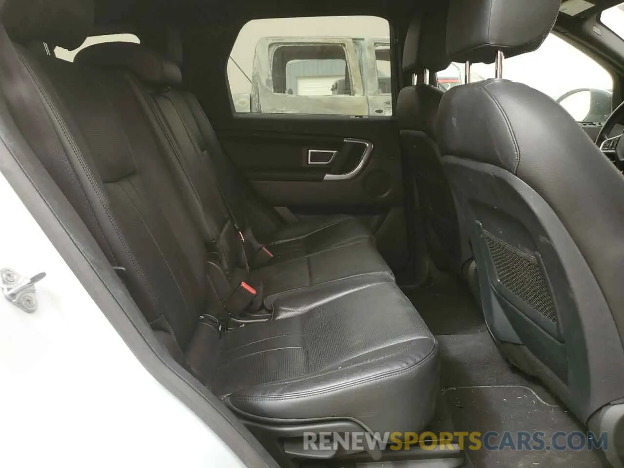 11 Photograph of a damaged car SALCP2FX0KH814834 LAND ROVER DISCOVERY 2019