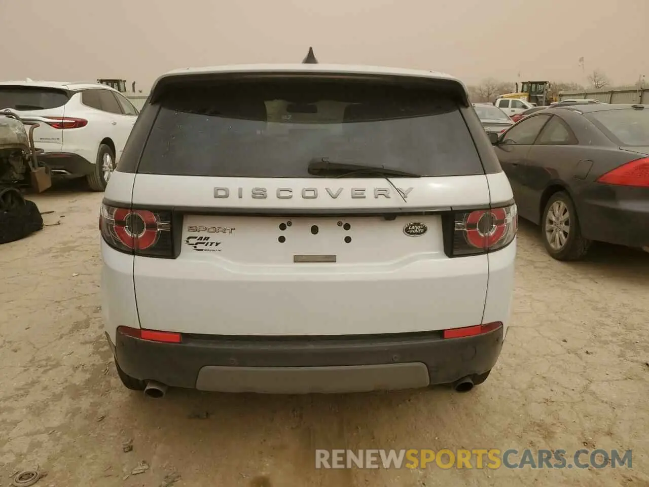 6 Photograph of a damaged car SALCP2FX0KH814834 LAND ROVER DISCOVERY 2019