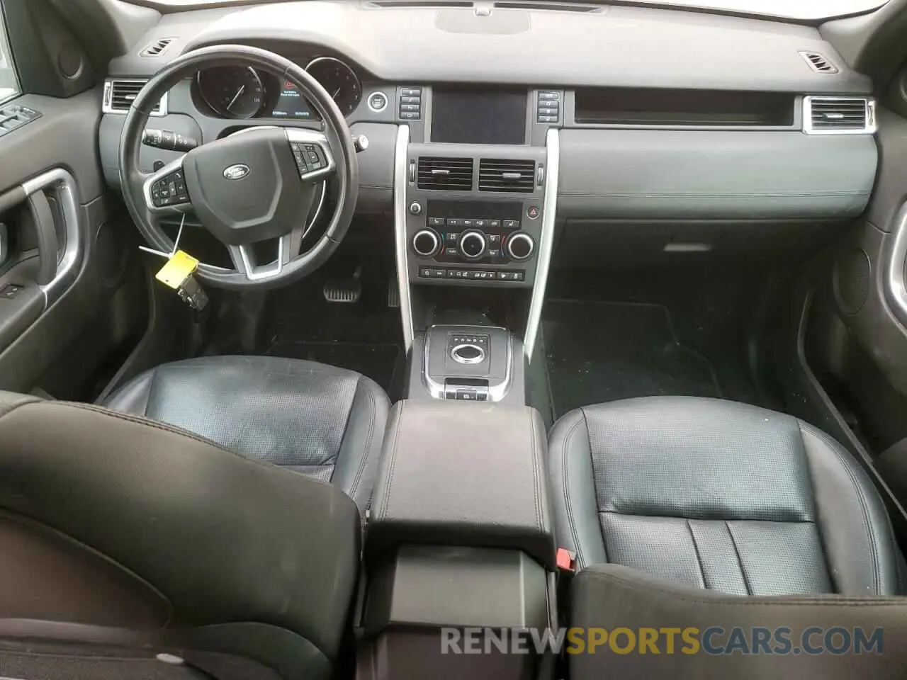 8 Photograph of a damaged car SALCP2FX0KH814834 LAND ROVER DISCOVERY 2019