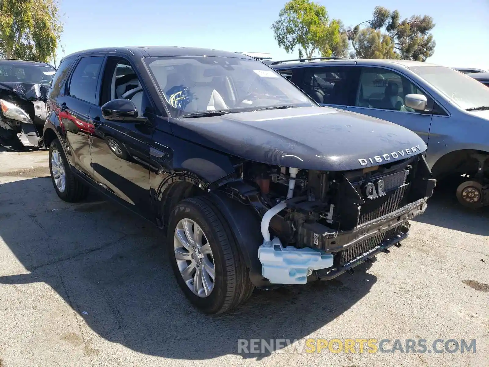 1 Photograph of a damaged car SALCP2FX1KH802305 LAND ROVER DISCOVERY 2019